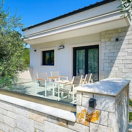 Ilias * Szkála Potamiász